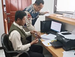 Bhabinkamtibmas Polsek Tulakan Monitoring dan Bantu Warga Urus Surat Kehilangan