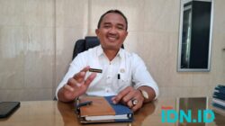 Budi Hari tengah menyatakan soal kriteria ideal pemimpin Pacitan masa mendatang. (Foto: Al Ahmadi/BeritaIDN)