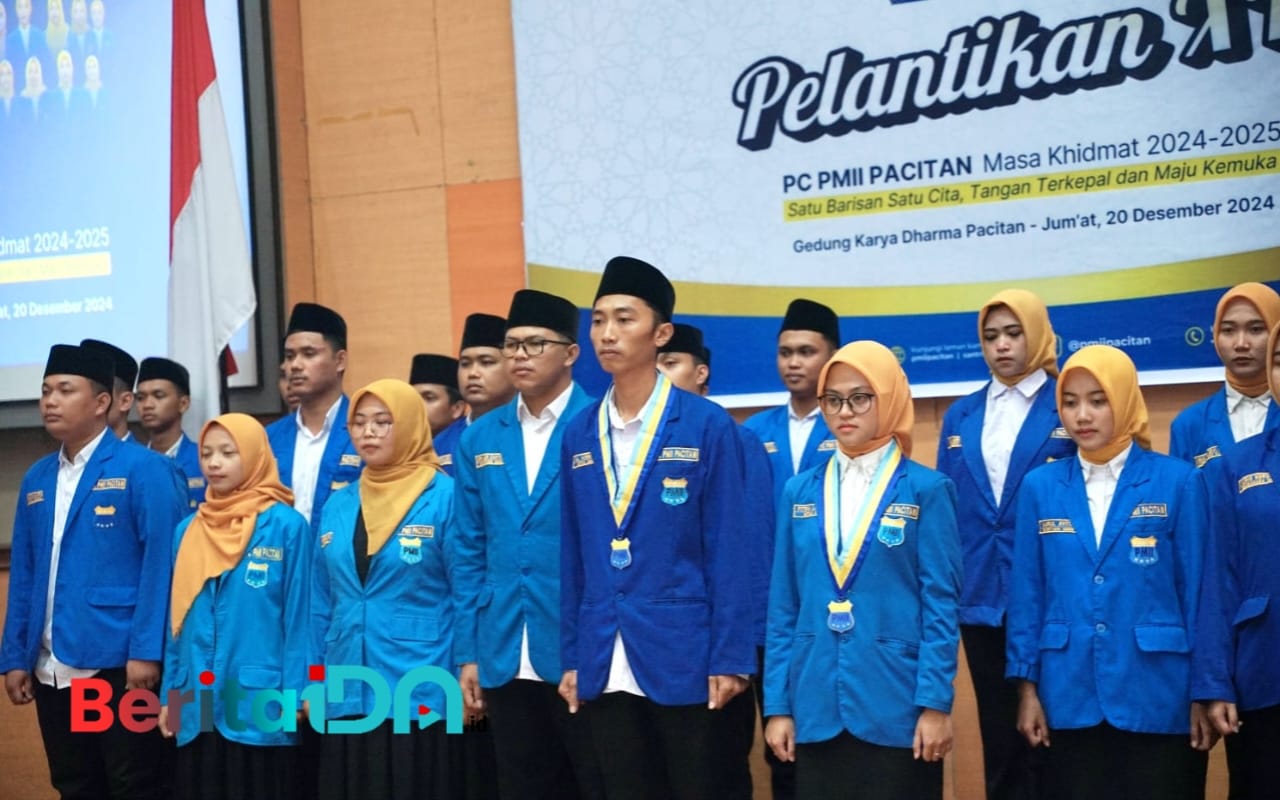 Prosesi pelantikan PC PMII Pacitan 2024-2025 di Gedung Karya Dharma, Jumat, 20 Desember 2024. (Foto: Al Ahmadi/BeritaIDN)