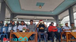 Ketua Komite Sekolah Menengah Atas Negeri (SMAN) 1 Pacitan, Sugiharto, saat mengikuti kegiatan di SMAN 1 Pacitan. (Foto: Heri Nur Cahyono/BeritaIDN)