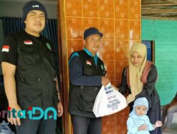 Relawan KSB Bersinergi dengan Toko Mas Sehat Muda, Bagikan Ratusan Paket Sembako untuk Yatim Piatu dan Warga Kurang Mampu