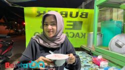 Ada Es Burjo Aswika Jadi Buruan Warga di Simpang Gerdon Pacitan
