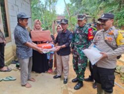 Menolak Lupa, Gerak Cepat Camat Tulakan, TNI-Polri Salurkan Bantuan ke Warga Terdampak Angin Puting Beliung