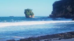 Belum Banyak yang Tahu! Ini Keindahan Pantai Tinawu Pacitan
