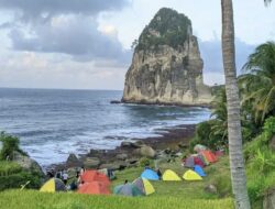 Pantai Pangasan, Harmoni Sawah dan Laut yang Menawan di Pacitan