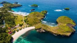 Menikmati Sensasi Beach Camping Seru di Jawa Timur, Ini 5 Rekomendasi Pantai Eksotisnya