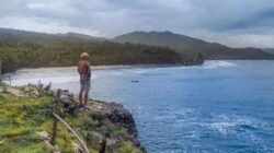 Tebing karang Pantai Benges di Tulakan, Pacitan, yang menjadi ikon destinasi alam perawan tersebut, Rabu, 26 November 2025. (Foto: instagram.com/pacitanbagus)