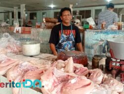 Harga Ayam Potong Tembus Rp45 Ribu, Pedagang Pasar Minulyo Pacitan Tercekik
