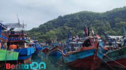 Ratusan Kapal Nelayan Padati Pelabuhan Tamperan, Begini Skema Retribusi dan PNBP yang Berlaku