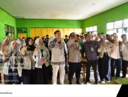 Pak Bhabin-Mahasiswa UNS, Cegah Kenakalan Remaja Melalui Sosialisasi di Sekolah