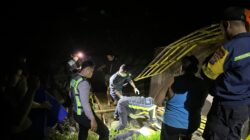 Truk Nyungsep ke Jurang 20 Meter di JLS Kebonagung Pacitan, Dua Nyawa Melayang