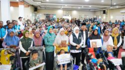 Khofifah Salurkan Bansos Rp 2,2 Miliar untuk Warga Kota Probolinggo