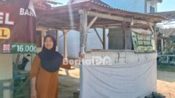 Jalan Rusak 7 Tahun di Mentoro Pacitan Bikin Penjual Lotek Tutup Usaha