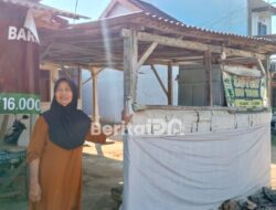 Jalan Rusak 7 Tahun di Mentoro Pacitan Bikin Penjual Lotek Tutup Usaha