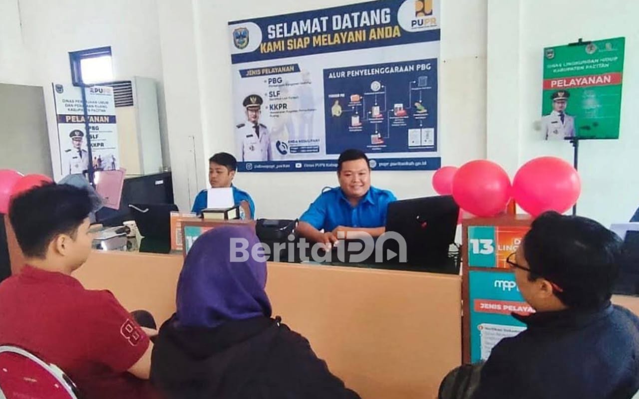Pelayanan publik di Kabupaten Pacitan. (Foto: Dok. BeritaIDN)