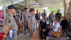 Tim gabungan melakukan patroli penertiban pelajar di sejumlah warung kopi di wilayah Kecamatan Pacitan, Kamis (8/10/2026). (Satpol-PP For BeritaIDN)