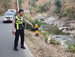 Bersenggolan Saat Menyalip di Jalur Pacitan–Ponorogo, Pelajar Tewas Terpelanting ke Sungai Grindulu
