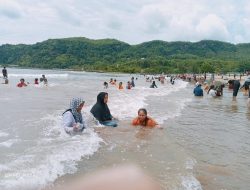 Pantai Teleng Ria Pacitan, Perpaduan Keindahan Laut dan Fasilitas Wisata Keluarga